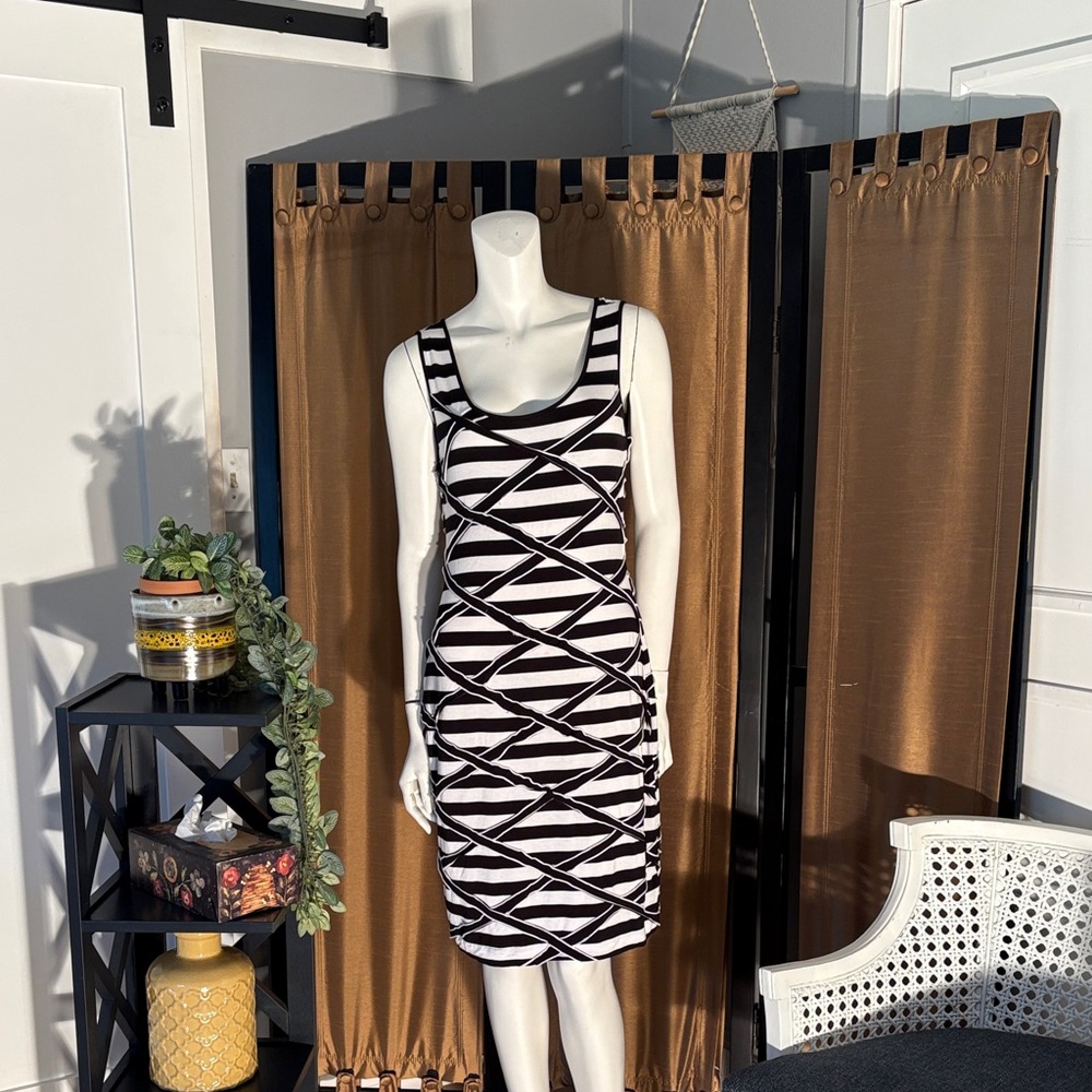 Calvin Kline Black and White Geometric Pattern Dress